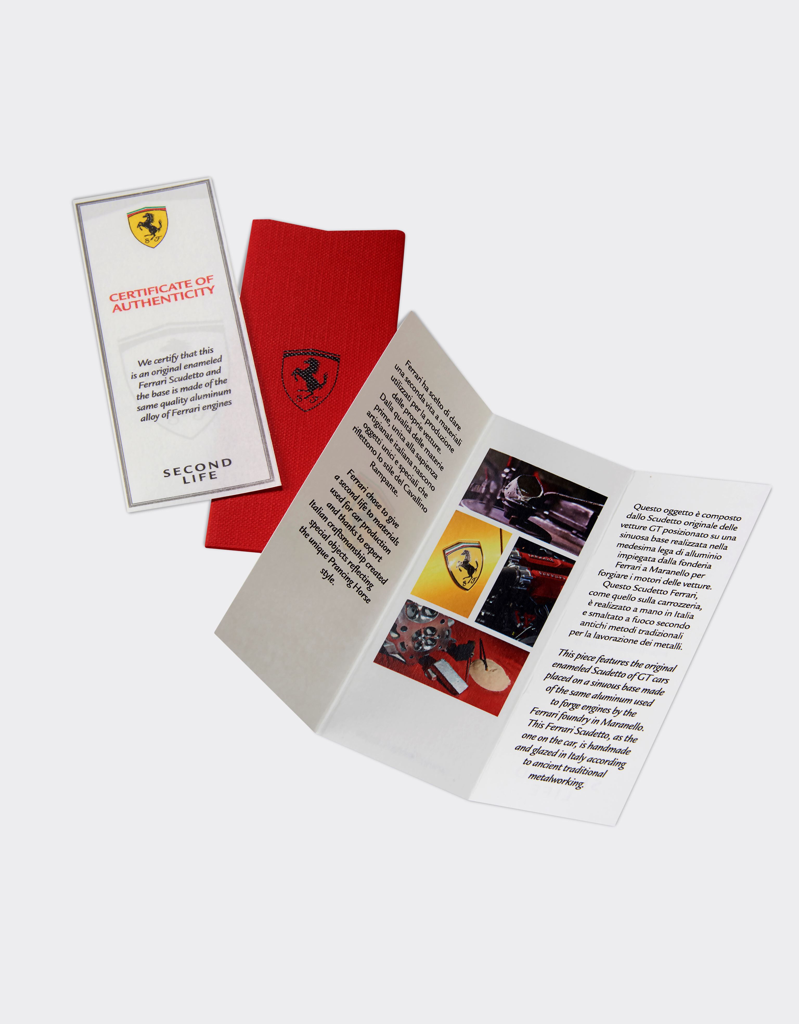 Ferrari Objeto de mesa Second Life con escudo de Ferrari esmaltado Made in Italy Amarillo 47306f