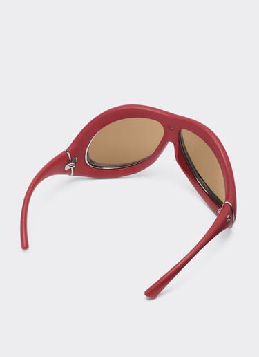 Sunglasses in red leather and gunmetal grey metal with gold rose mirror lenses Ferrari Sunglasses in red leather and gunmetal grey metal with gold rose mirror lenses Racing red LA01Lf