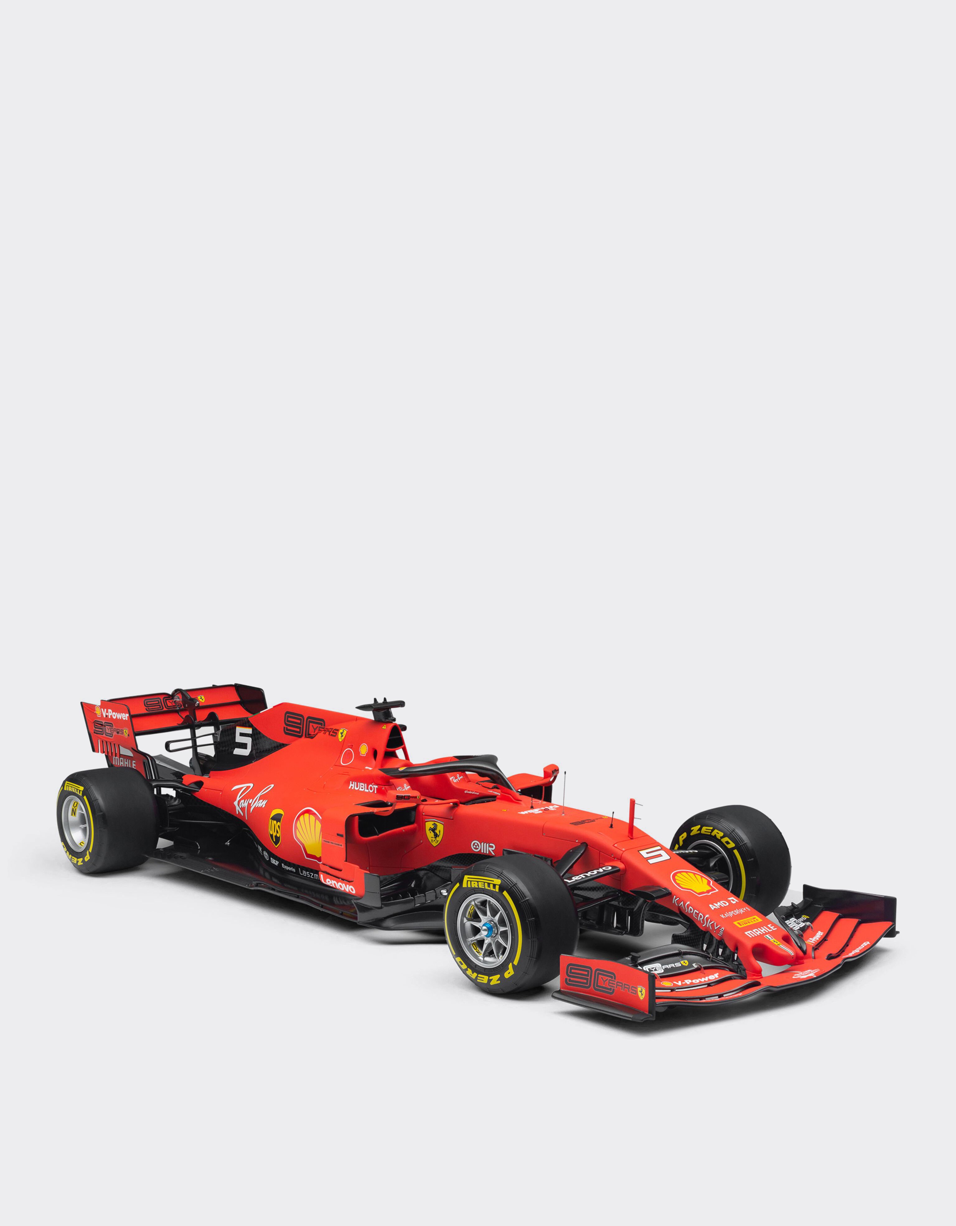 Ferrari Ferrari SF90 Vettel model in 1:8 scale Red L7981f