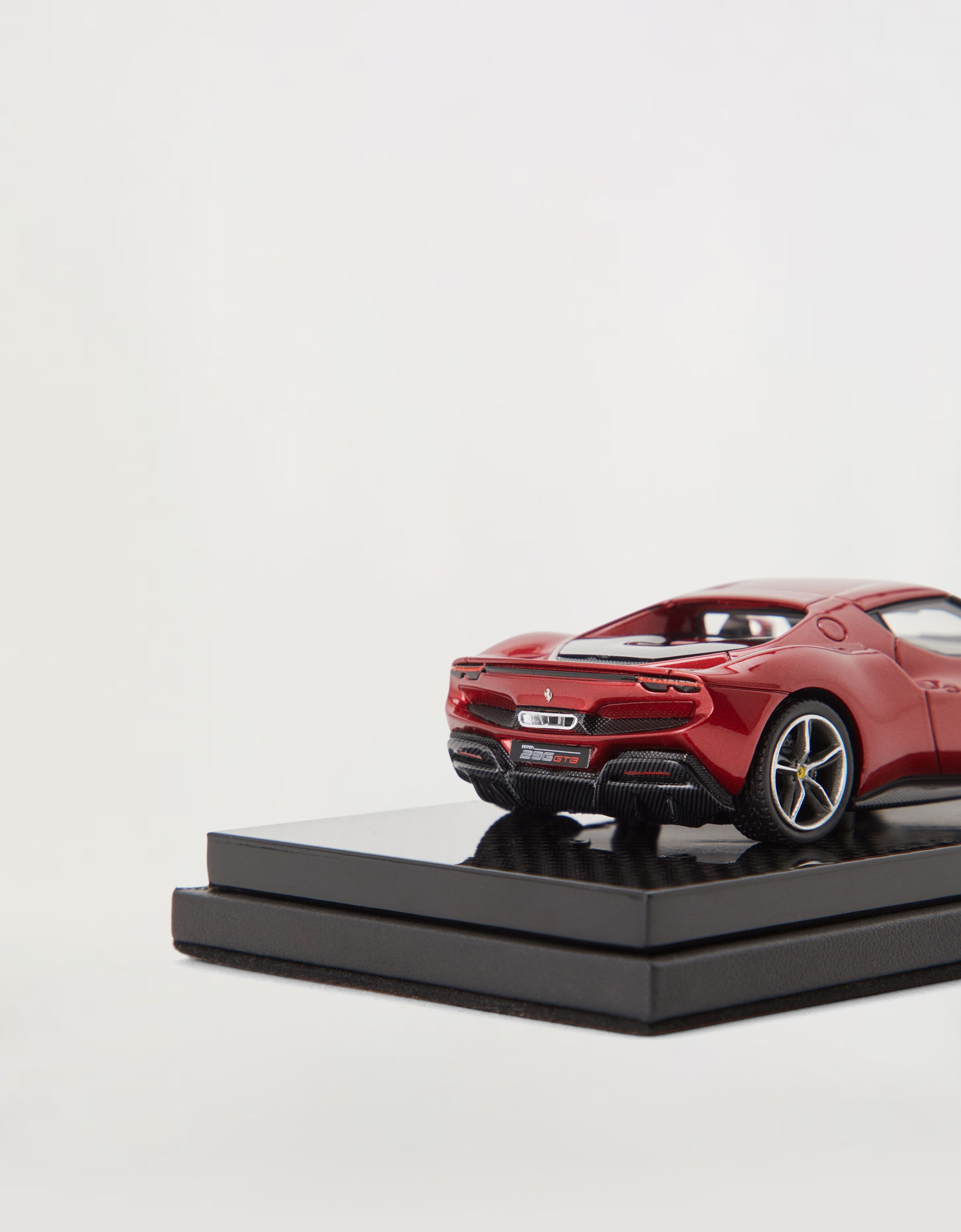 Ferrari Ferrari 296 GTB model in 1:43 scale Pattern 47303f