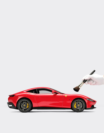 Ferrari Ferrari Roma model in 1:8 scale Red F0076f
