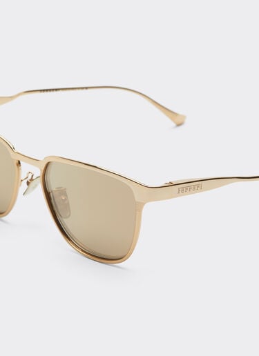 Ferrari Lunettes de soleil Ferrari en métal doré avec verres dorés miroirs Oro LA0LCf