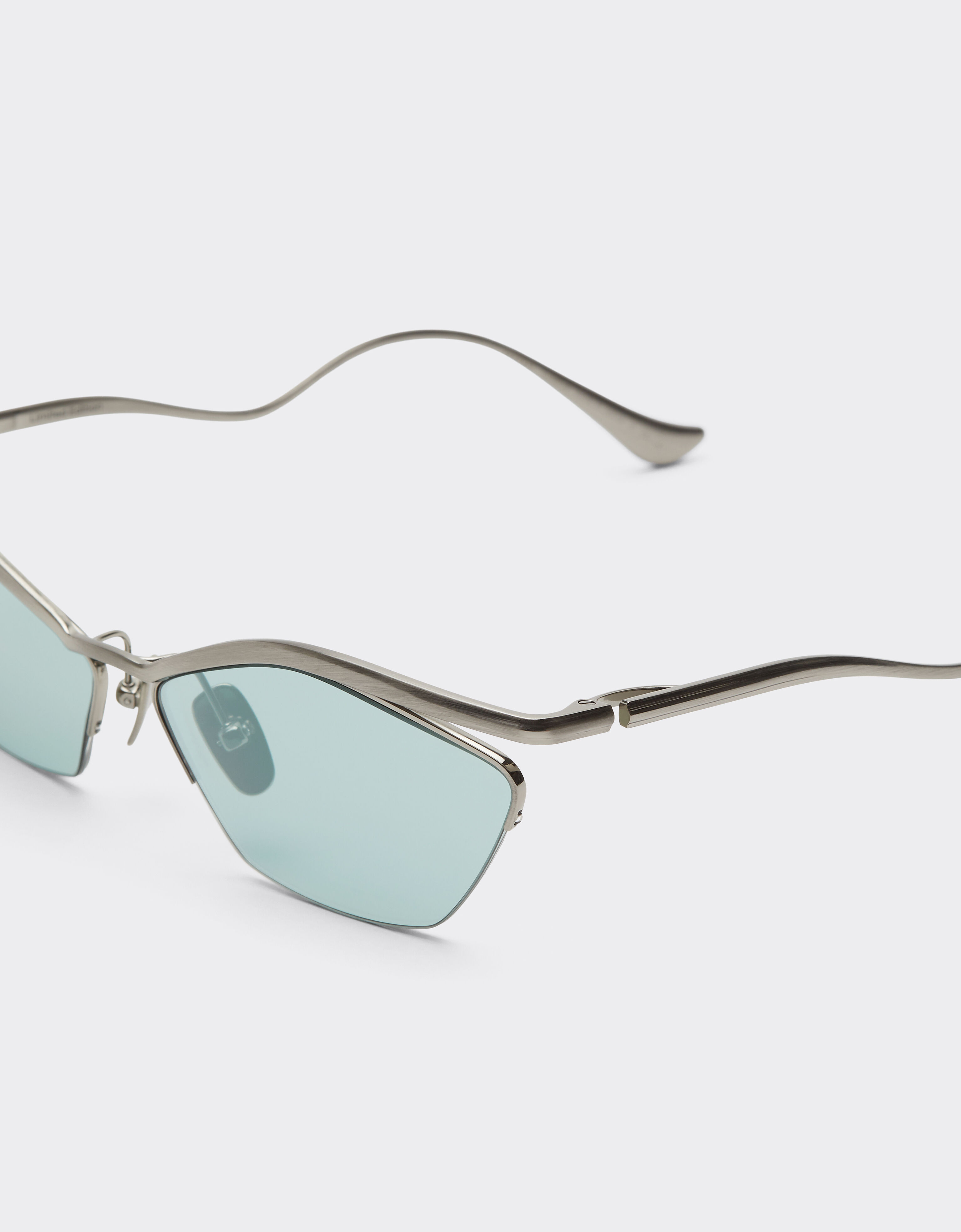 Ferrari Ferrari sunglasses in silvertitanium with blue mirrored lenses Silver LA0KTf