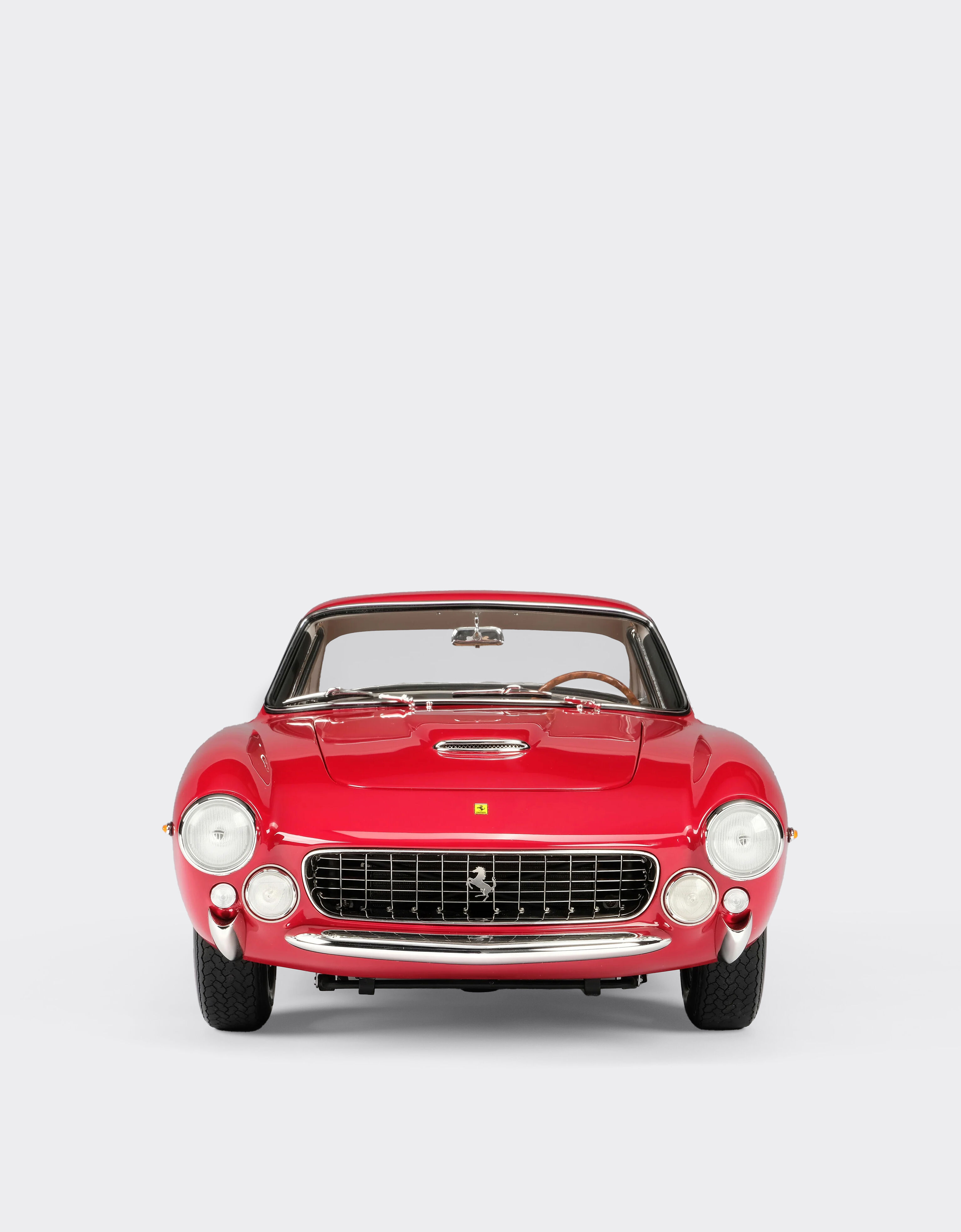 Ferrari Ferrari 250 GT SWB Lusso model in 1:8 scale MULTICOLOUR L6330f