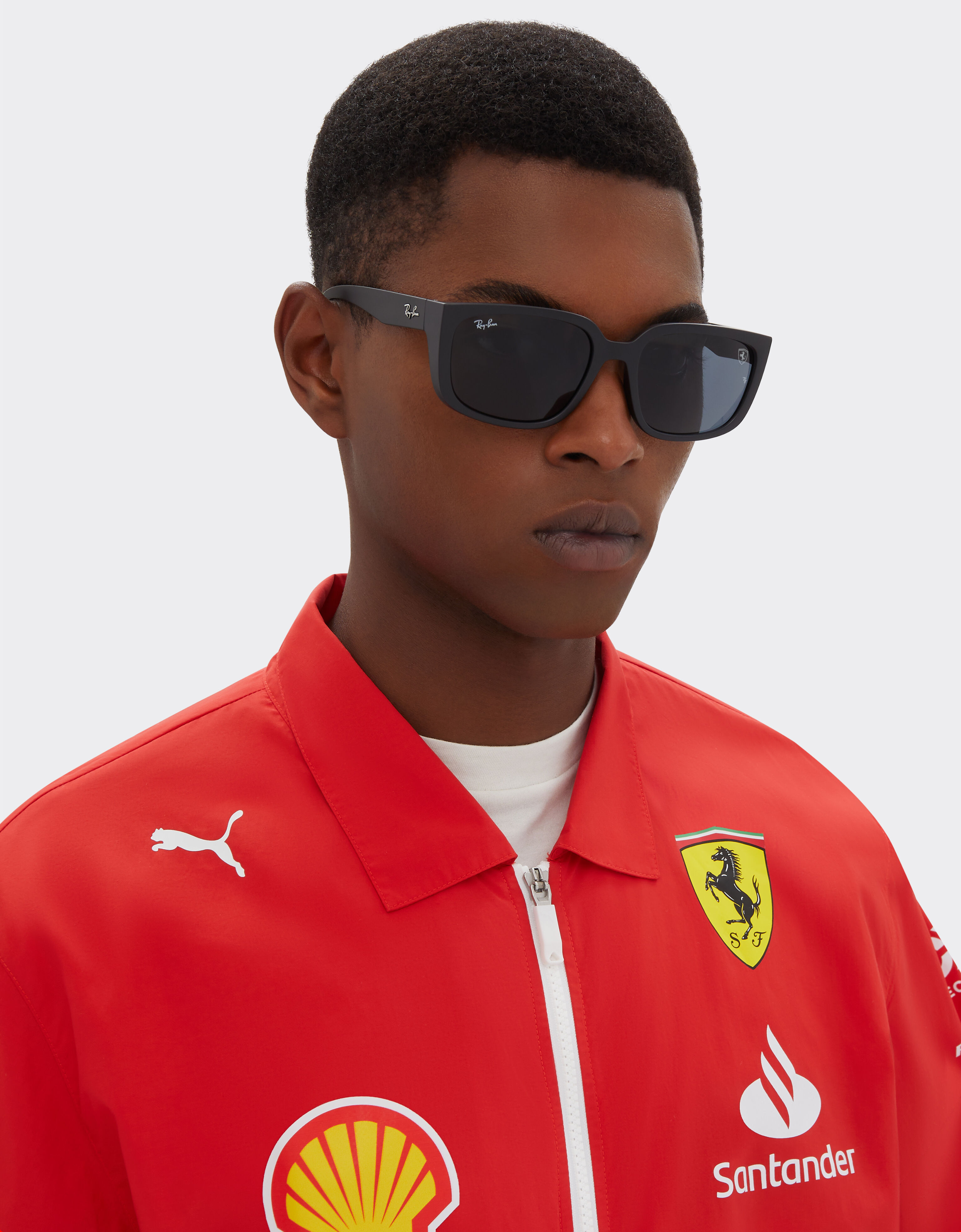 Ferrari Ray-Ban für Scuderia Ferrari RB4443M in schwarzem PEEK mit dunkelgrauen Gläsern Mattschwarz F1519f
