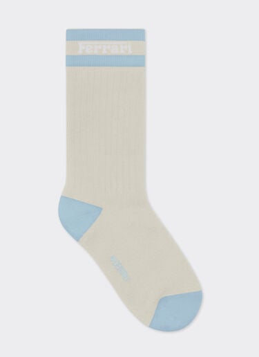 Calcetines con logo Ferrari en contraste Ferrari x Charles Leclerc Ferrari Calcetines con logo Ferrari en contraste Ferrari x Charles Leclerc Ecru 49189f