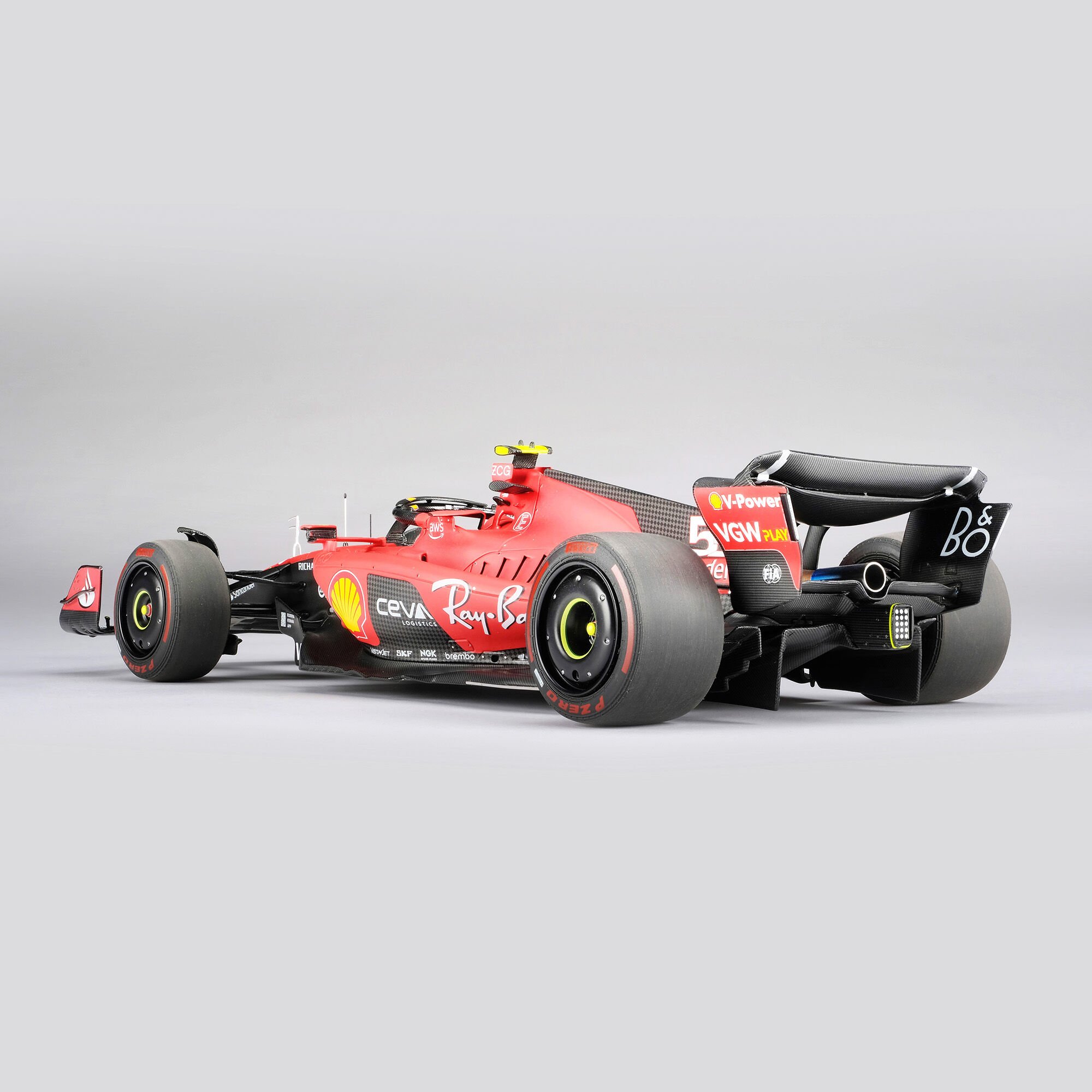 Ferrari Ferrari SF-23 - #55 Sainz model in 1:18 scale Red F1073f