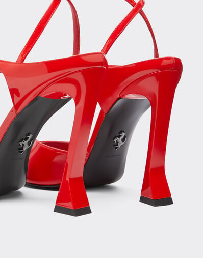Ferrari Zapato de salón de charol Negro 22010f