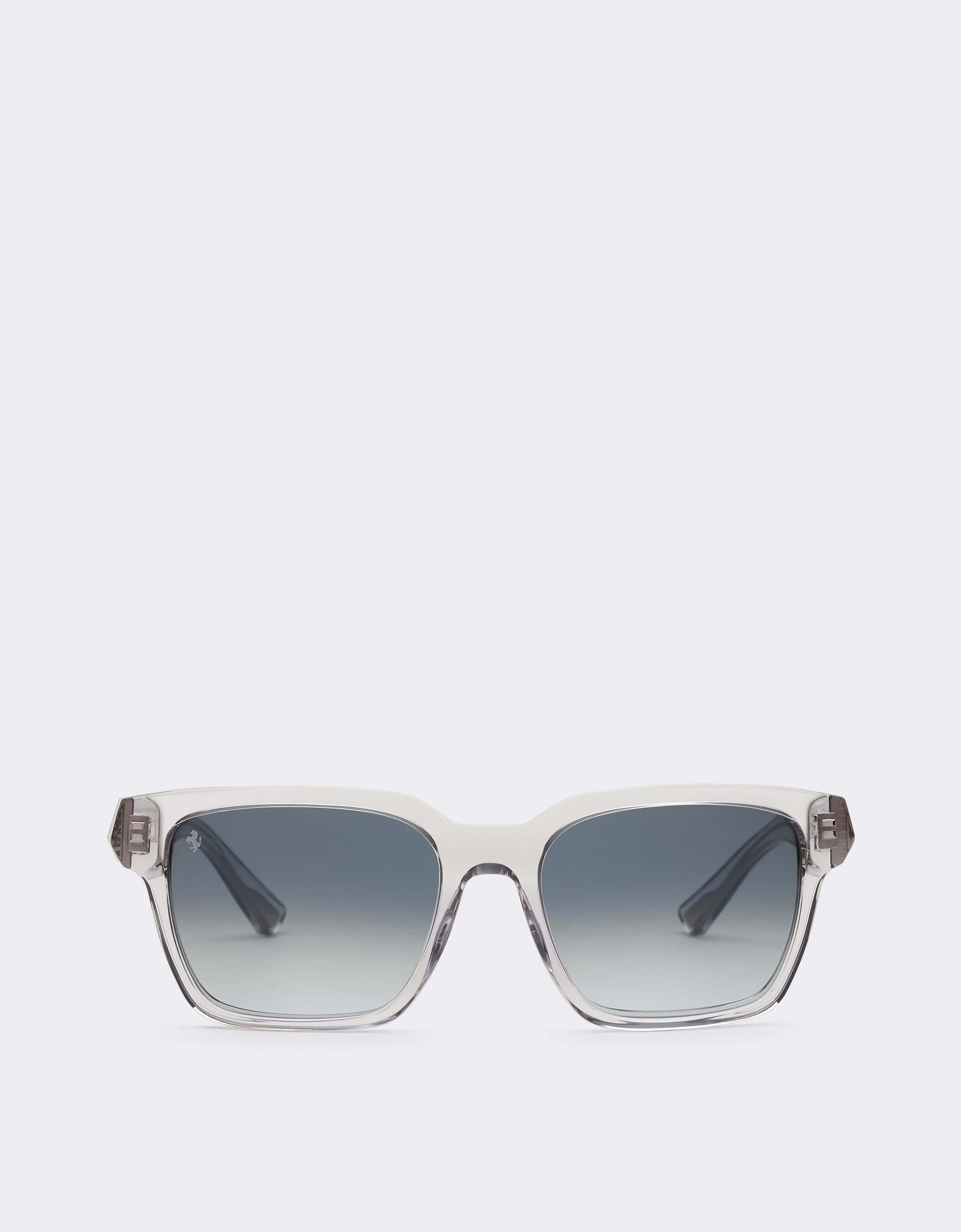 Ferrari Lunettes de soleil Ferrari en acétate gris transparent avec verres gris dégradés Ingrid F1545f
