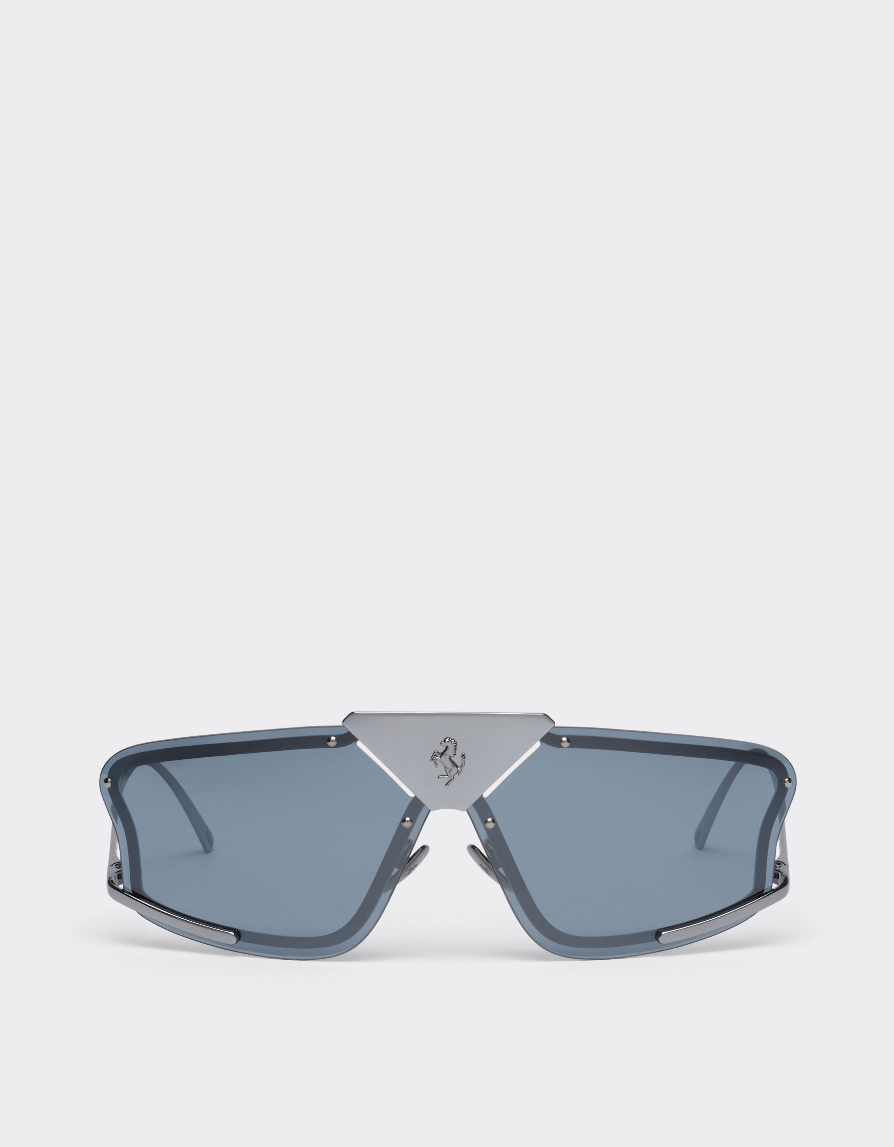 ${brand} Ferrari Sonnenbrille mit grauen, silberfarben verspiegelten Gläsern ${colorDescription} ${masterID}