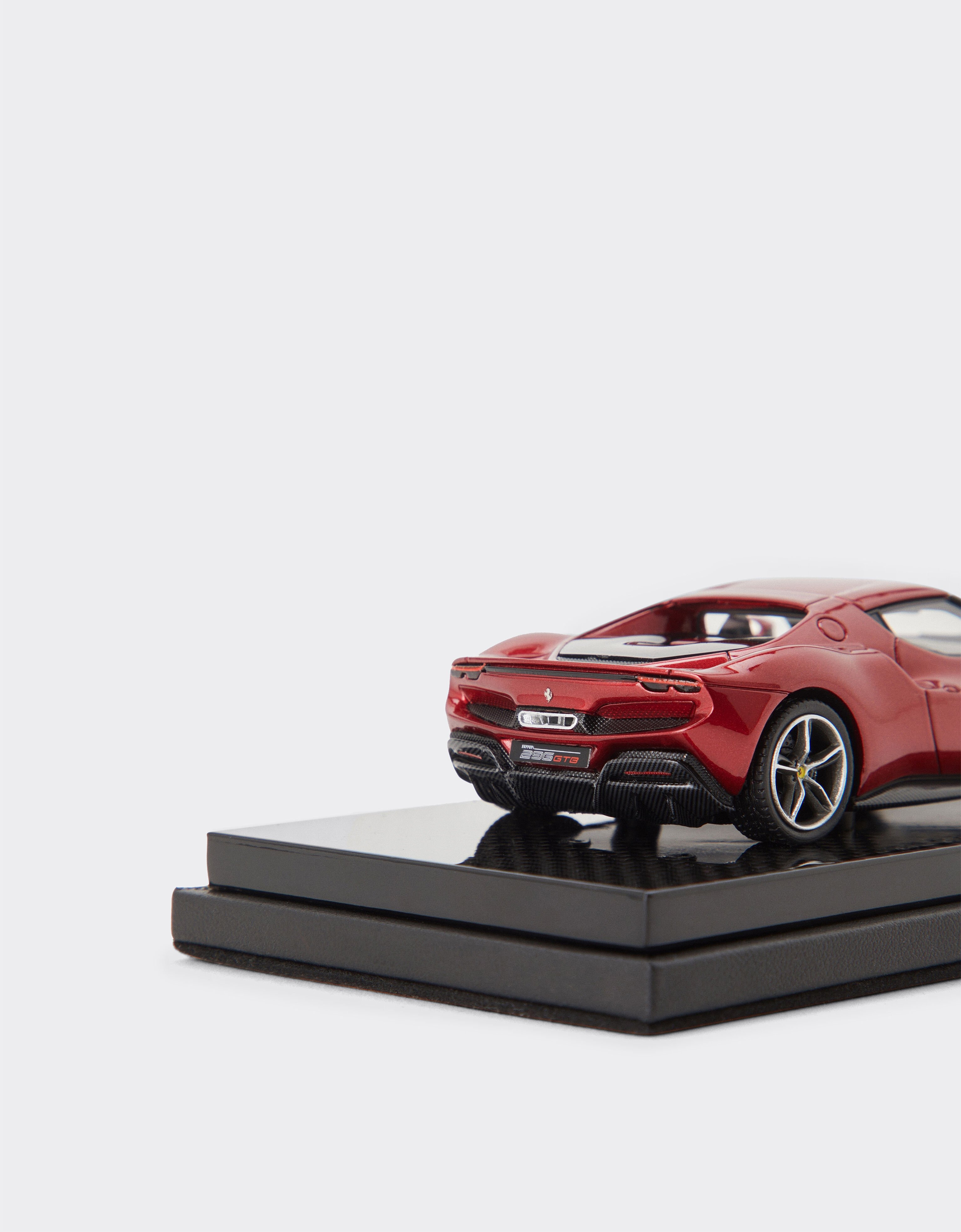 Ferrari Modellauto Ferrari 296 GTB im Maßstab 1:43 Rosso Corsa 47303f