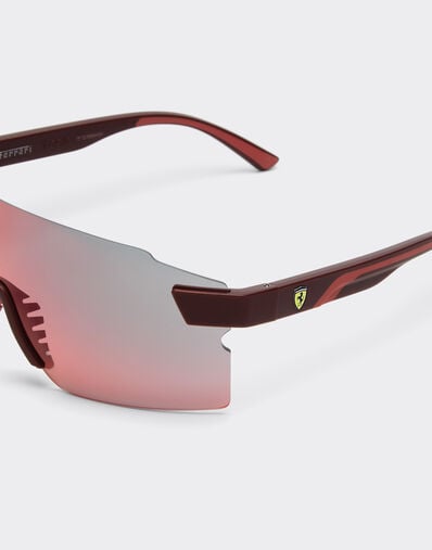 Ferrari Ray-Ban for Scuderia Ferrari 0FZ6024 en material inyectado con lente gris oscuro espejado rojo/amarillo Rosso LY0SG1424EXT0001f