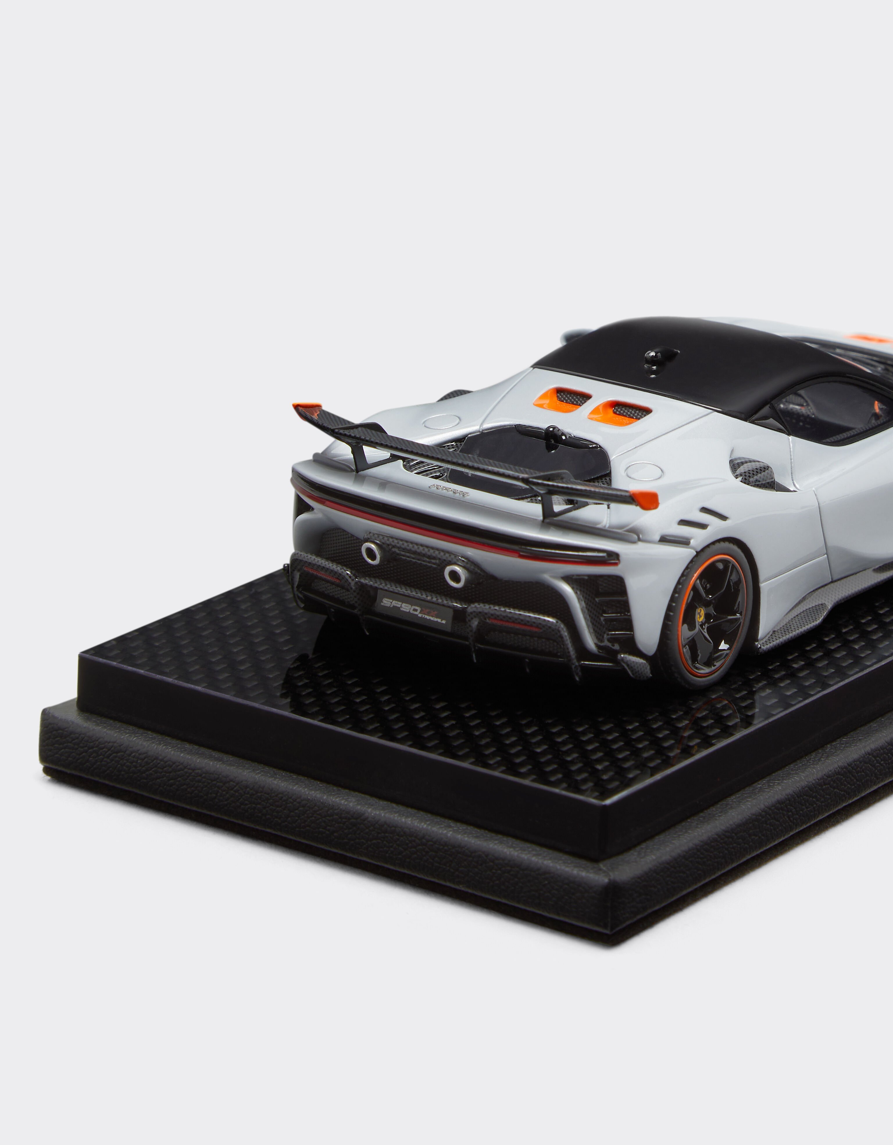 Ferrari Ferrari SF90 XX Stradale model in scale 1:43 Bianco Ottico 21608f