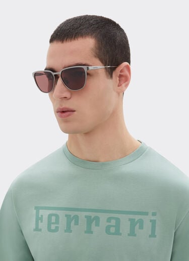 Ferrari Lunettes de soleil Ferrari en métal couleur canon de fusil avec verres violets polarisés Gunmetal LA0LBf