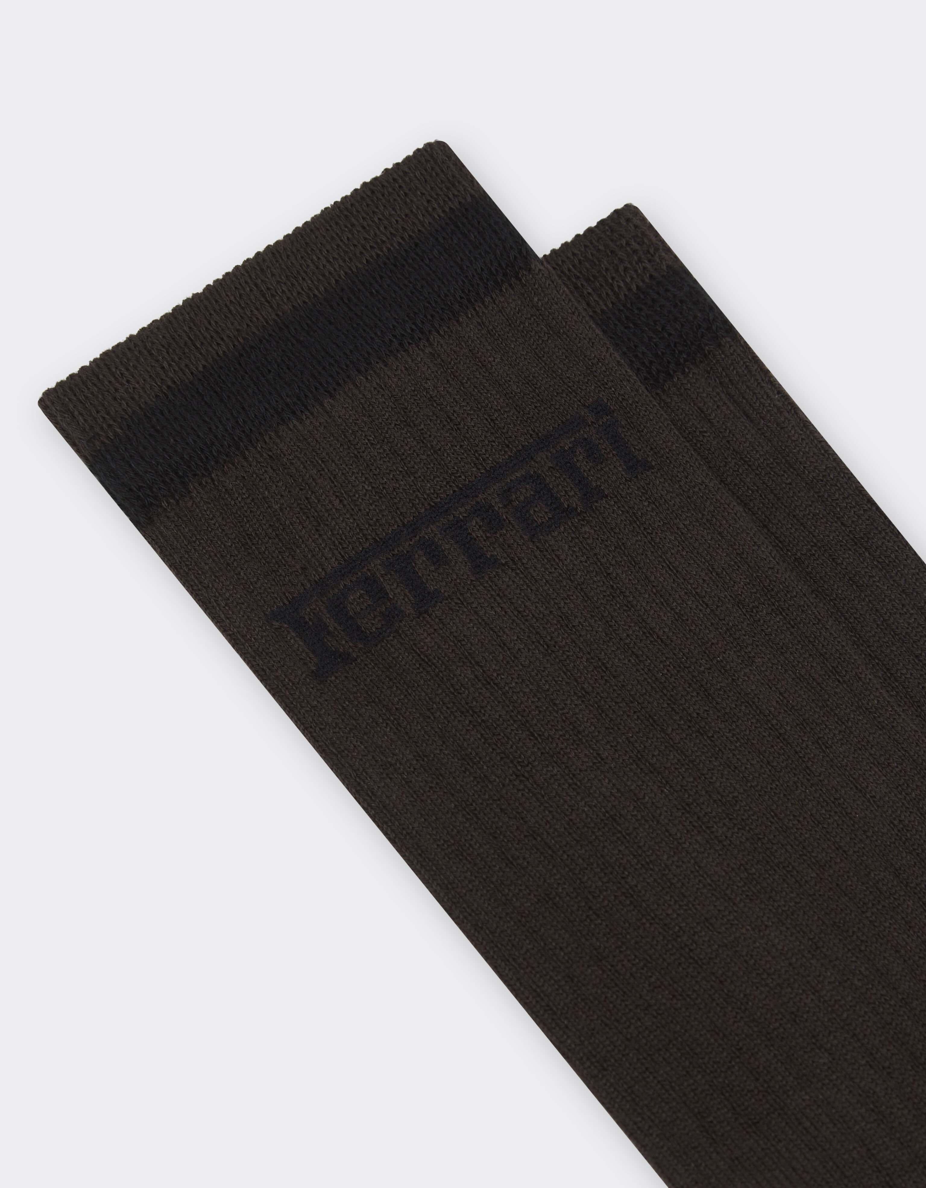 Ferrari Chaussettes longues en coton avec logo Ferrari Brun foncé 49190f