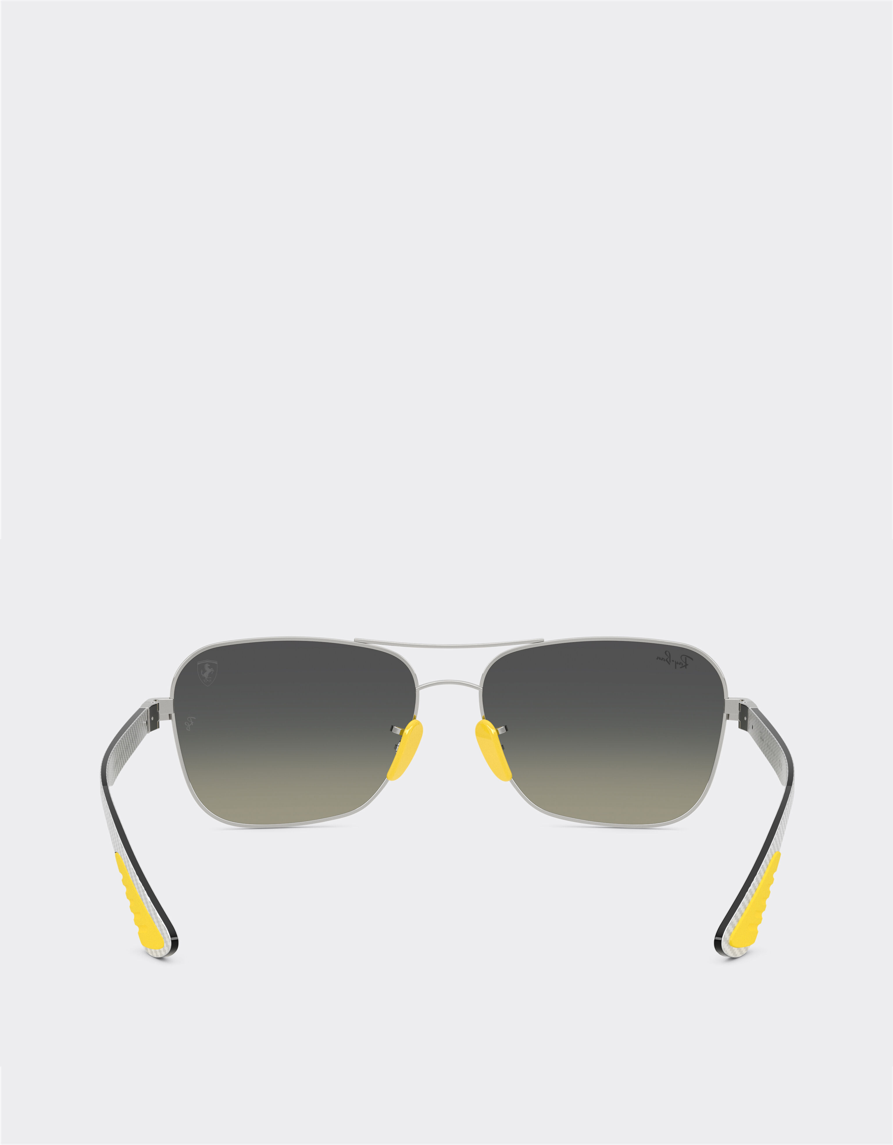 Ferrari Ray-Ban for Scuderia Ferrari RB8336M en métal noir mat et fibre de carbone légère avec verres gris dégradés Argent LA02Gf