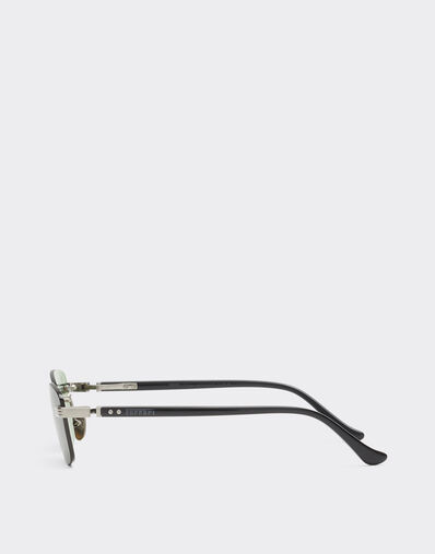 Ferrari Ferrari sunglasses in  brushed silver titanium and acetate with green lenses Silver LA0L7f