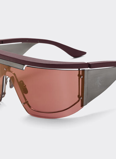 Ferrari Gafas de sol Ferrari de edición limitada de metal y cuero con cristales rojo oscuro Rojo oscuro LA0F5f