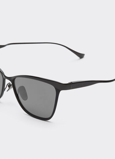 Lunettes de soleil Ferrari en métal noir avec verres noirs cristallins polarisés Ferrari Lunettes de soleil Ferrari en métal noir avec verres noirs cristallins polarisés Black Matt LA0KXf