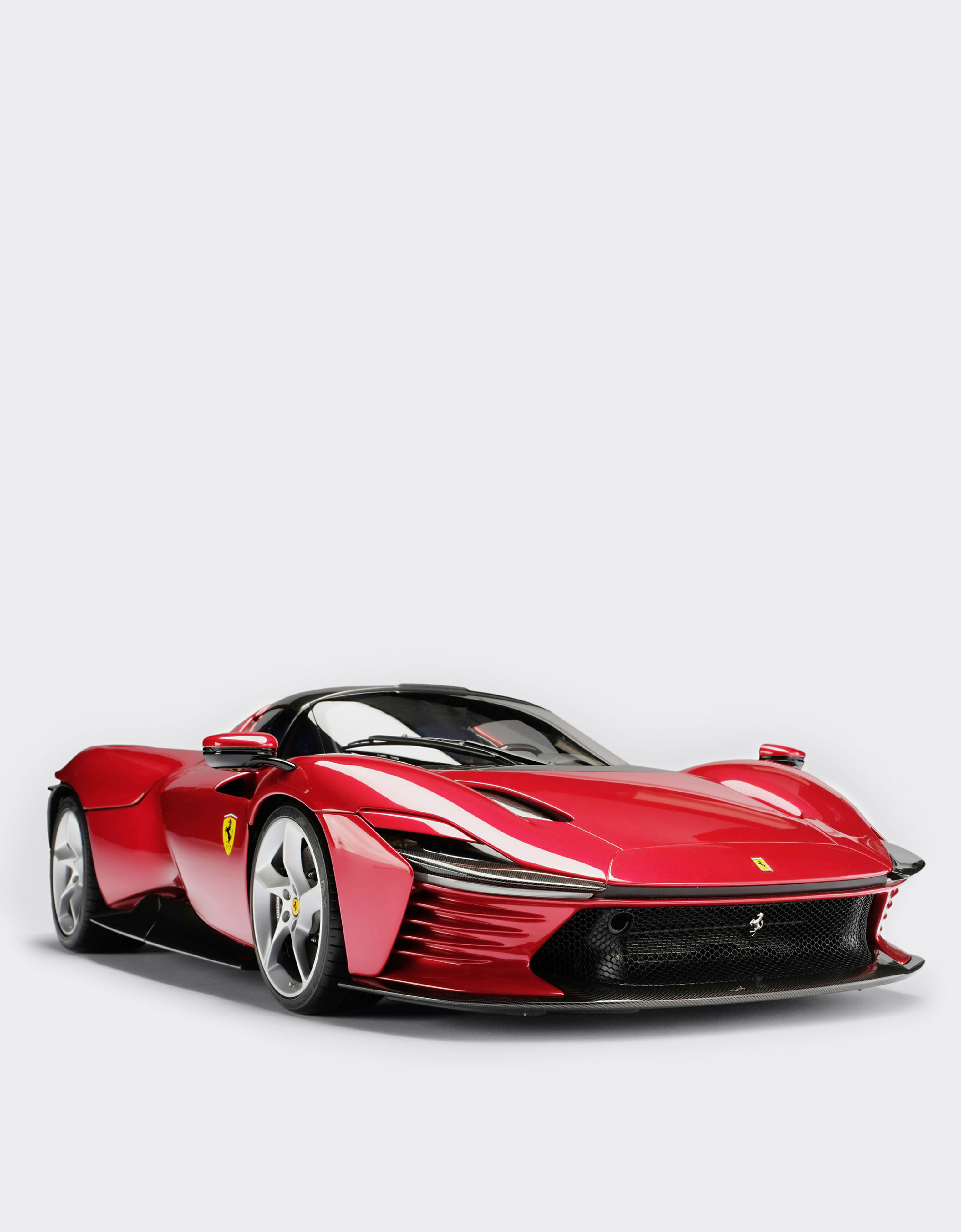 ${brand} Modello Ferrari Daytona SP3 in scala 1:8 ${colorDescription} ${masterID}