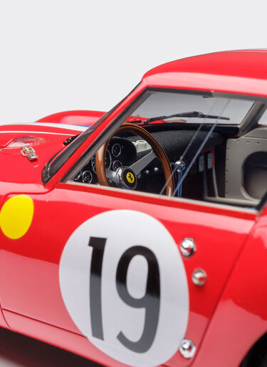 Ferrari Ferrari 250 GTO 1962 Le Mans model in 1:18 scale Red L9866f