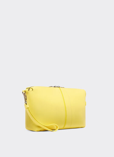Ferrari Tasche aus genarbtem Leder mit Reißverschluss Giallo Modena 22124f