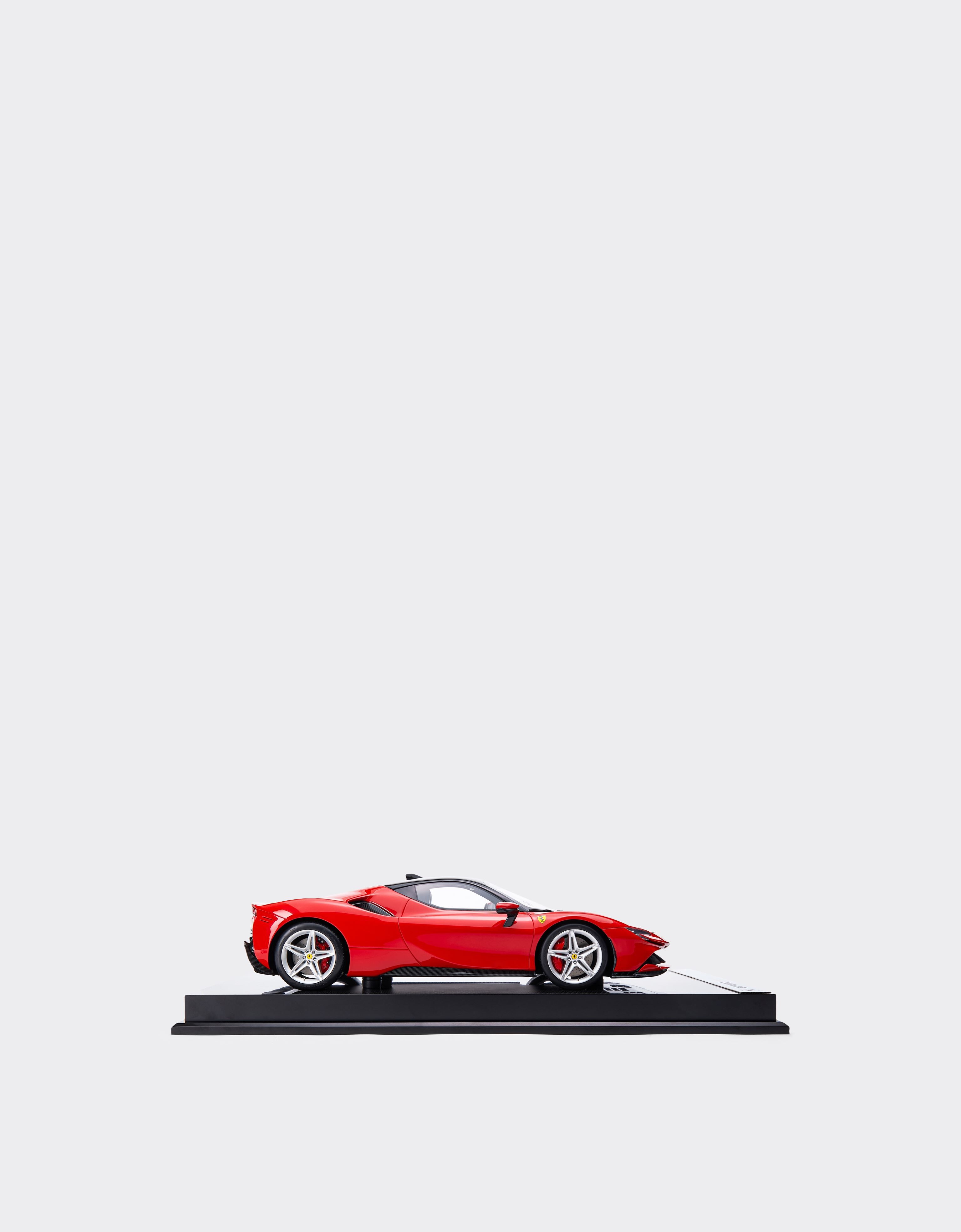 Ferrari 1:12-scale model SF90 Stradale Rouge F0665f