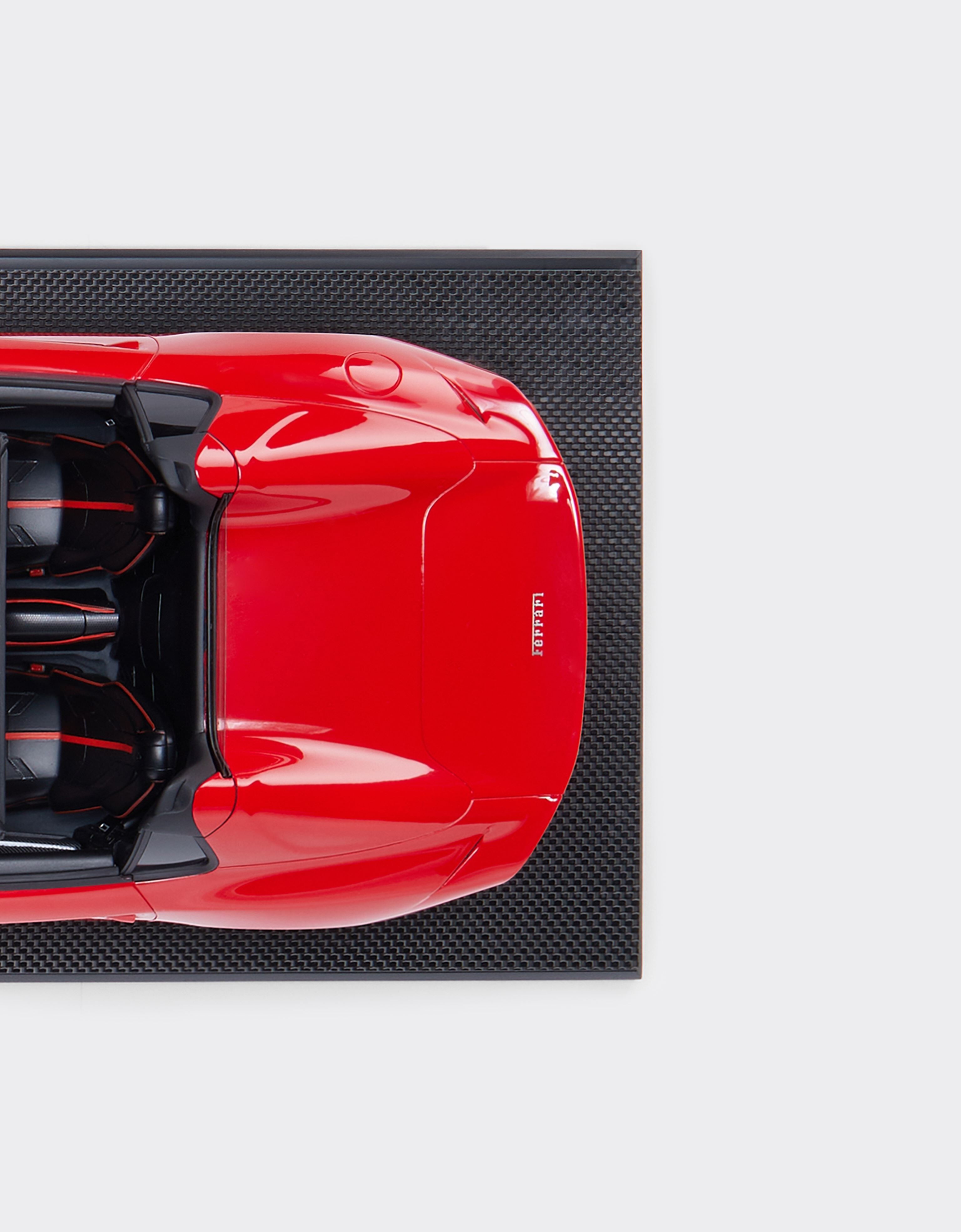 Ferrari Modèle réduit Ferrari 812 Spider GTS à l'échelle 1/12 Rouge F0072f