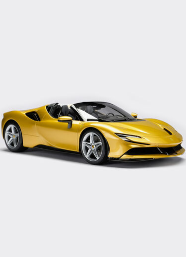 Ferrari SF90 Stradale Spider model in 1:8 scale Gold F0075f