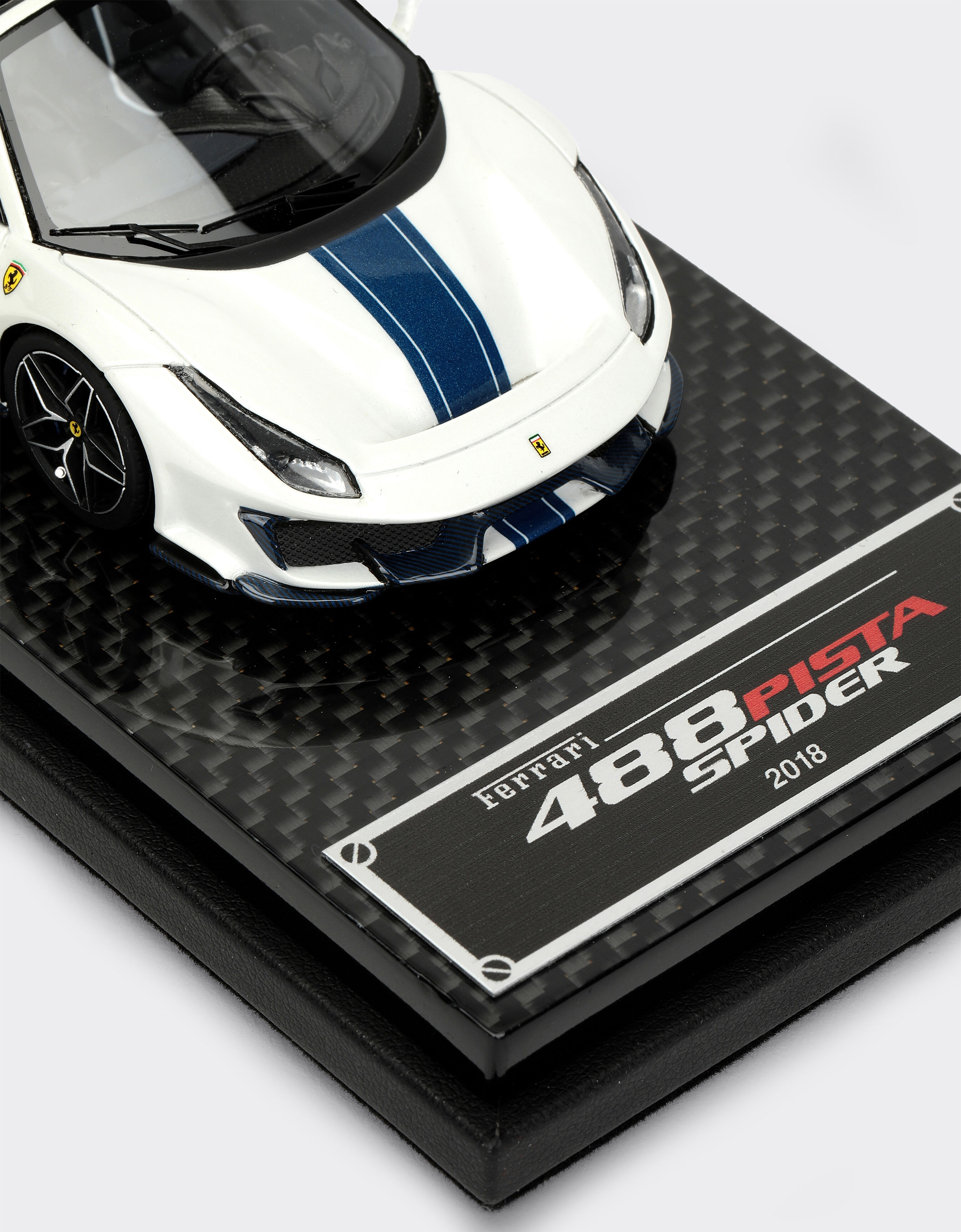 Ferrari Ferrari 488 Pista Spider 1:43スケール モデルカー オプティカルホワイト 46668f