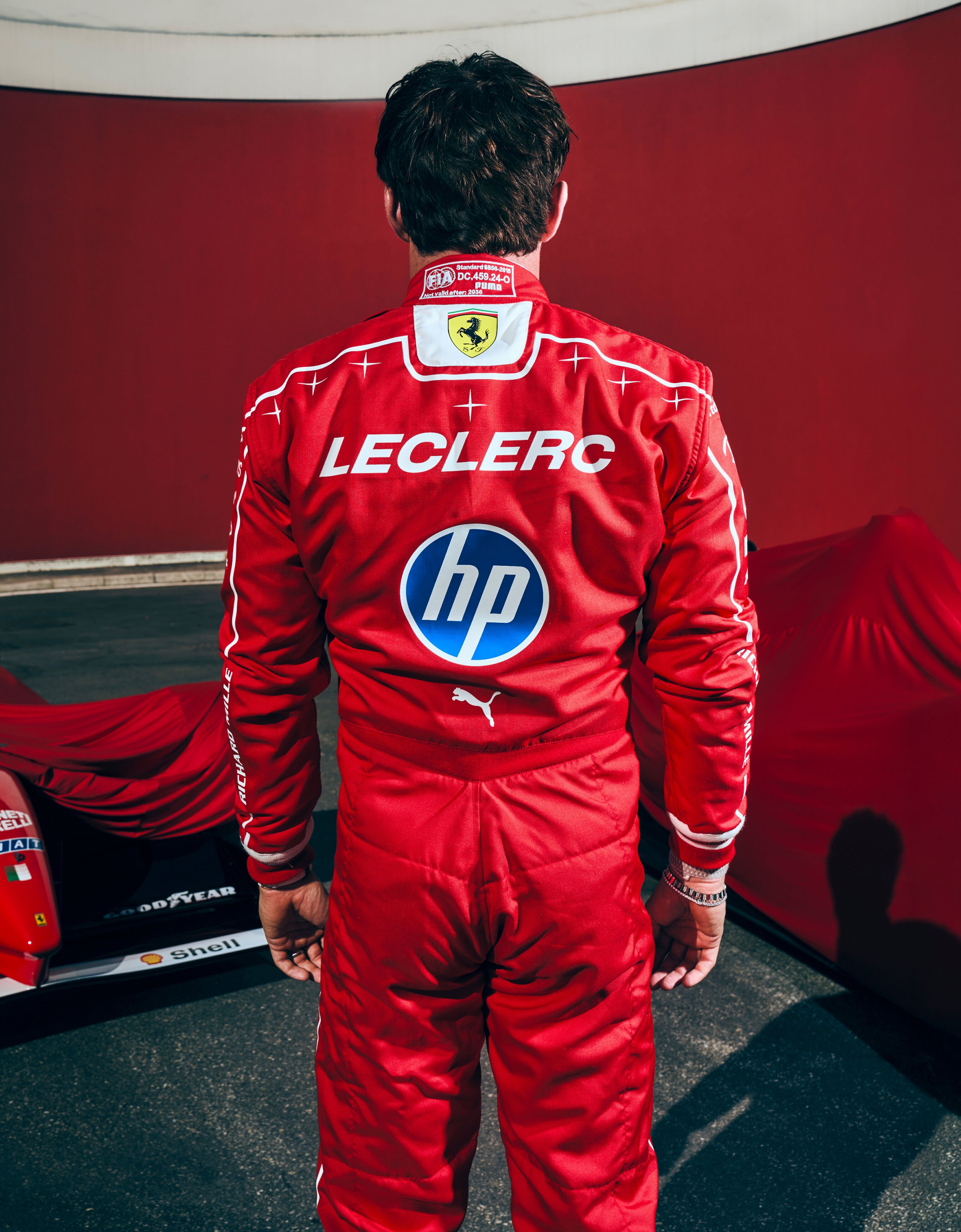 Replica tuta da gara Leclerc Ferrari per il GP di Monza 2026 Ferrari Replica tuta da gara Leclerc Ferrari per il GP di Monza 2026 Rosso LW0JU1089EXT0001f