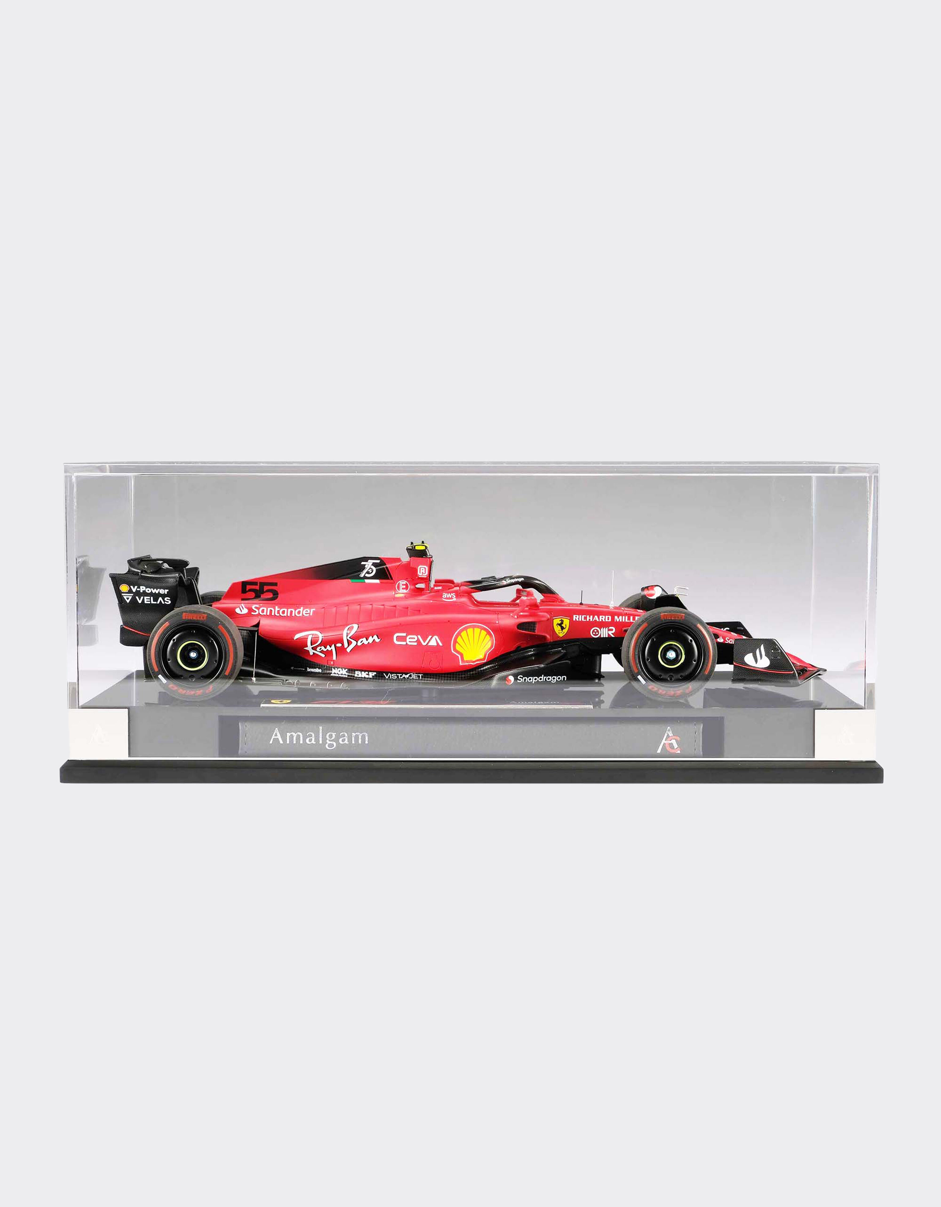 Ferrari Ferrari F1-75 model Carlos Sainz in 1:18 scale Rosso Corsa F0886f