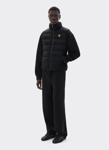  Gesteppte Nylonweste mit Ferrari-Wappen Nero SWMVT0001WNY0003f