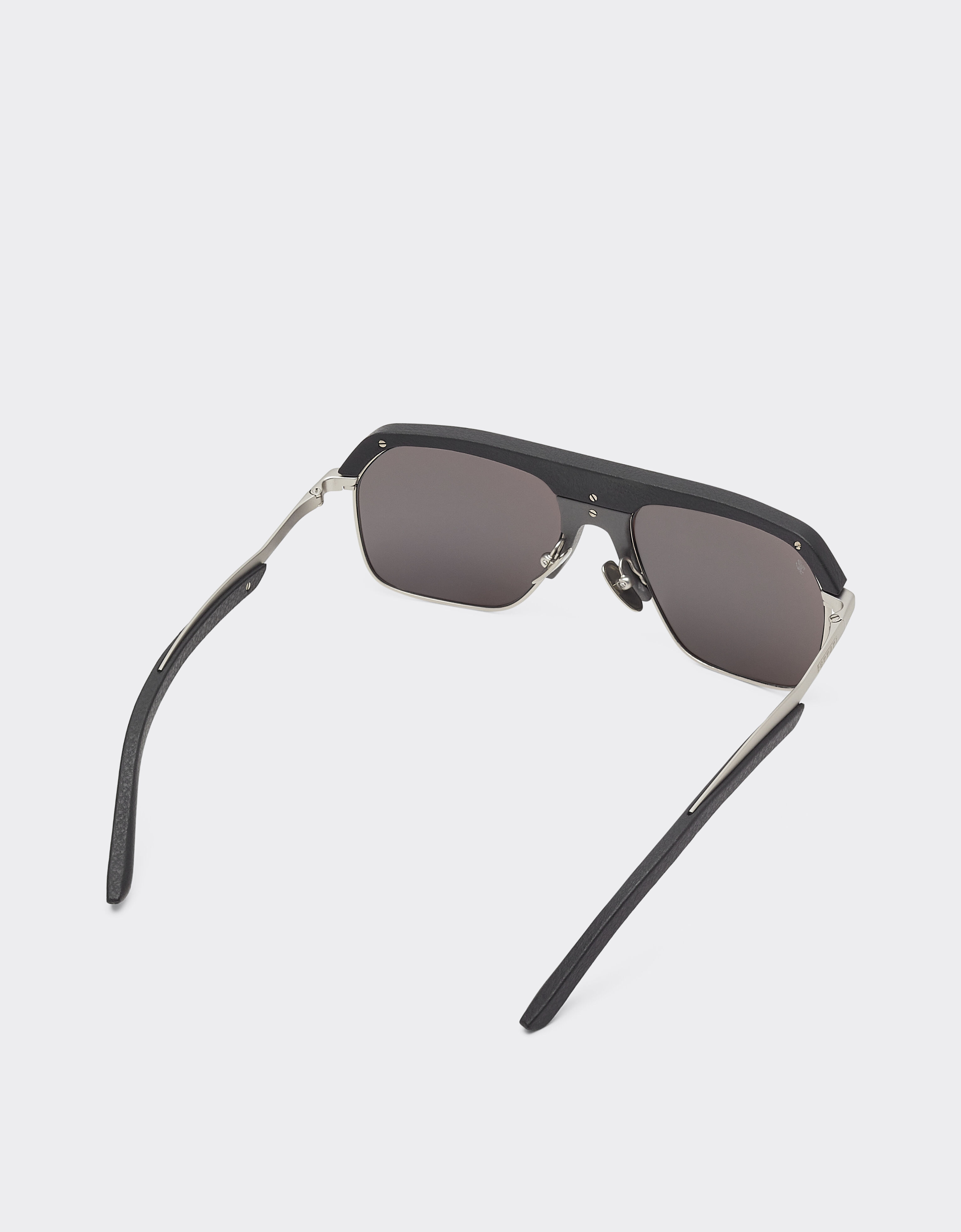Ferrari Ferrari sunglasses in matte silver metal with gray polarized lenses Black LA0EQf