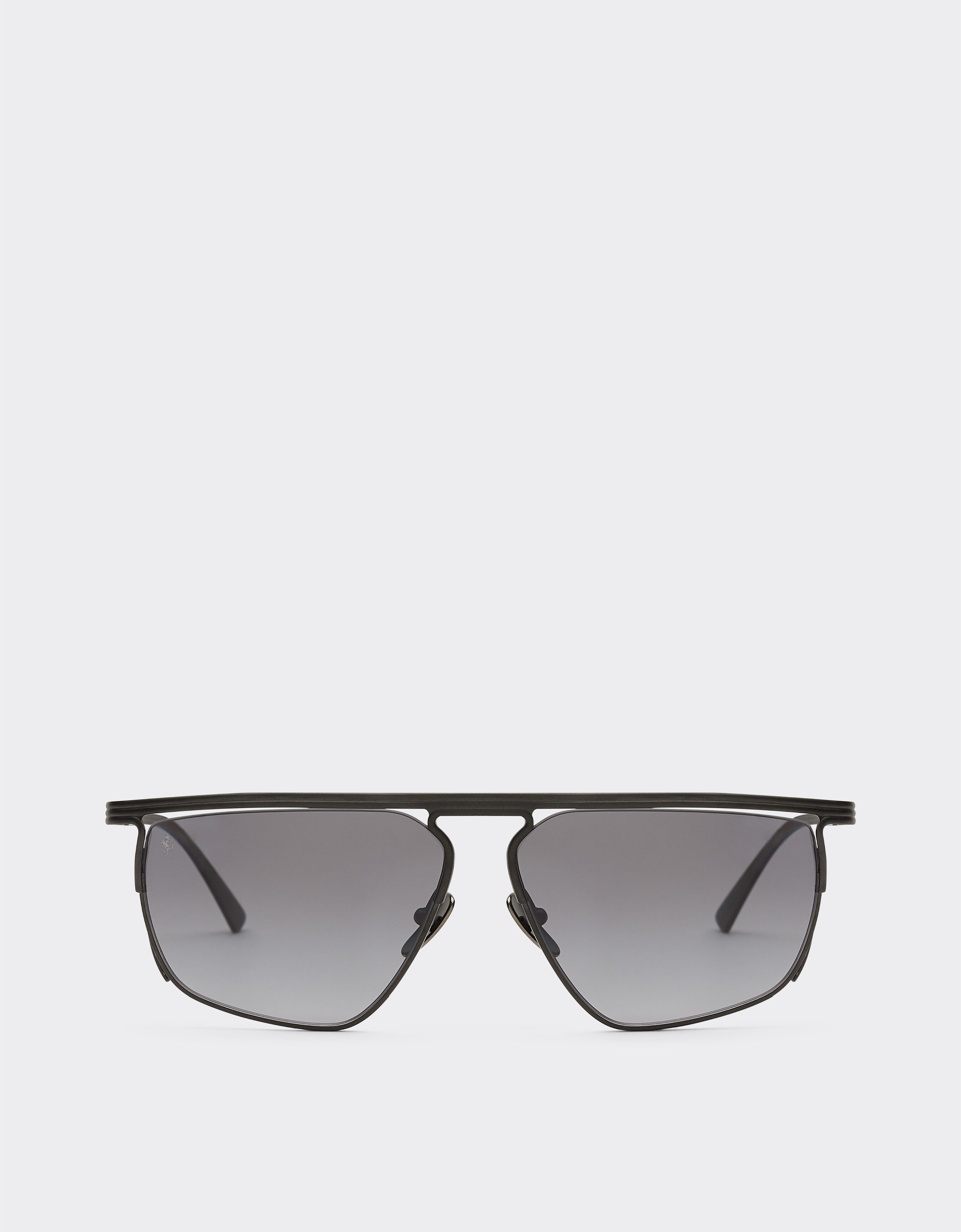 Ferrari Lunettes de soleil Ferrari en titane noir mat avec verres polarisants gris fumé Noir mat F1520f