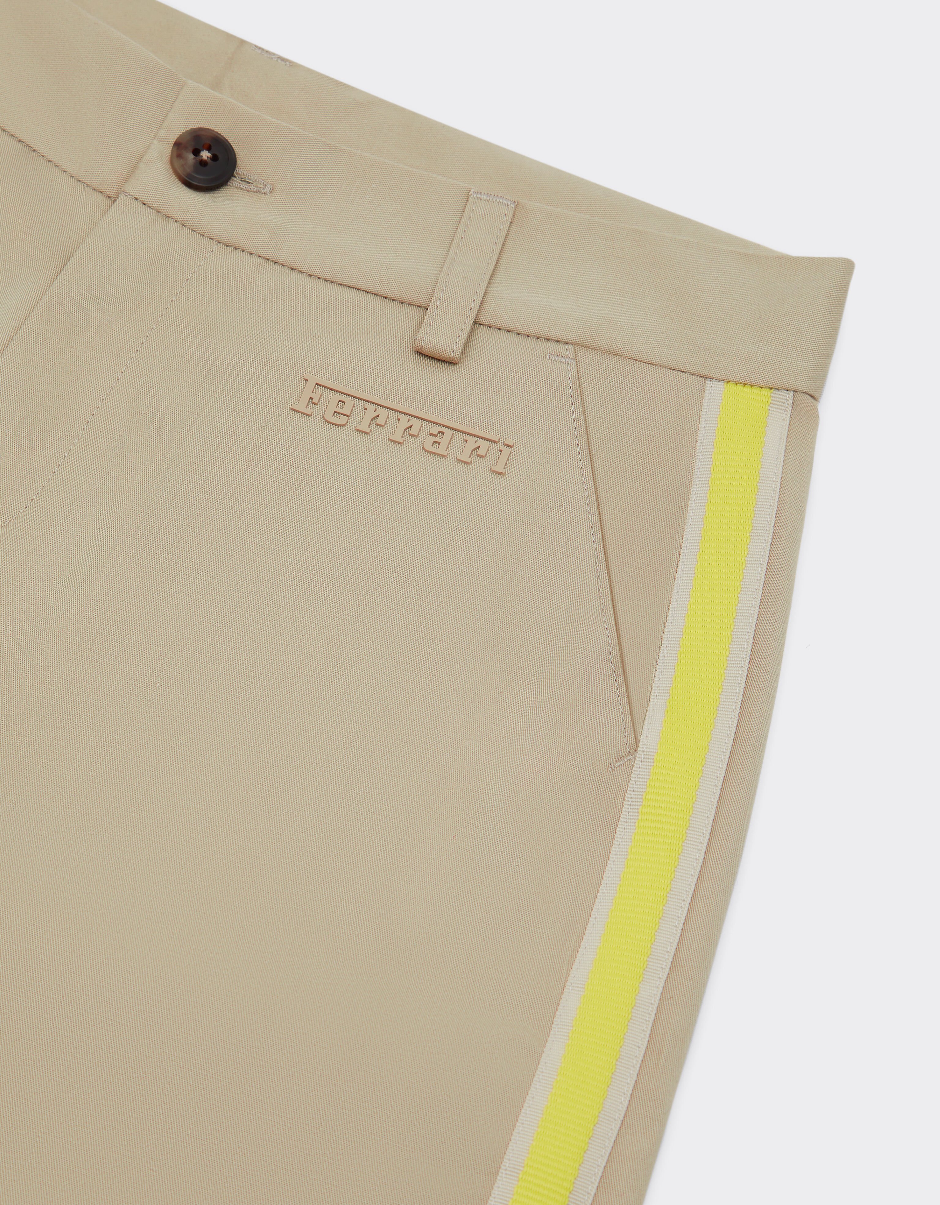 Ferrari Pantalones pantalones cortos de gabardina de algodón Beige 22336fK