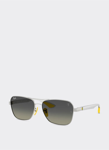 Ferrari Ray-Ban for Scuderia Ferrari RB8336M en métal noir mat et fibre de carbone légère avec verres gris dégradés Argent LA02Gf