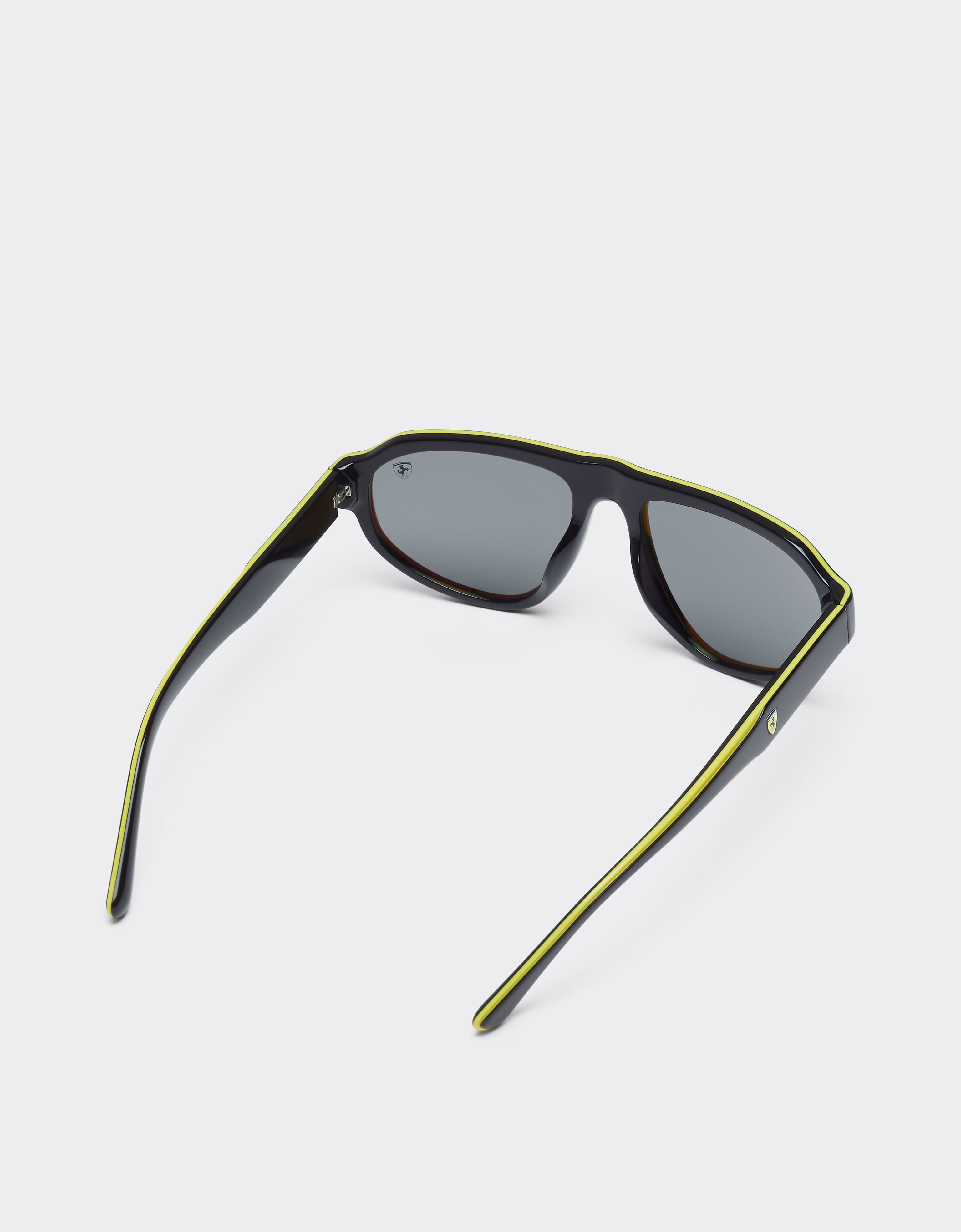 Ferrari Ray-Ban for Scuderia Ferrari 0FZ6027 en acetato negro y amarillo con lentes grises oscuras MULTICOLOR LY0SG1434EXT0001f