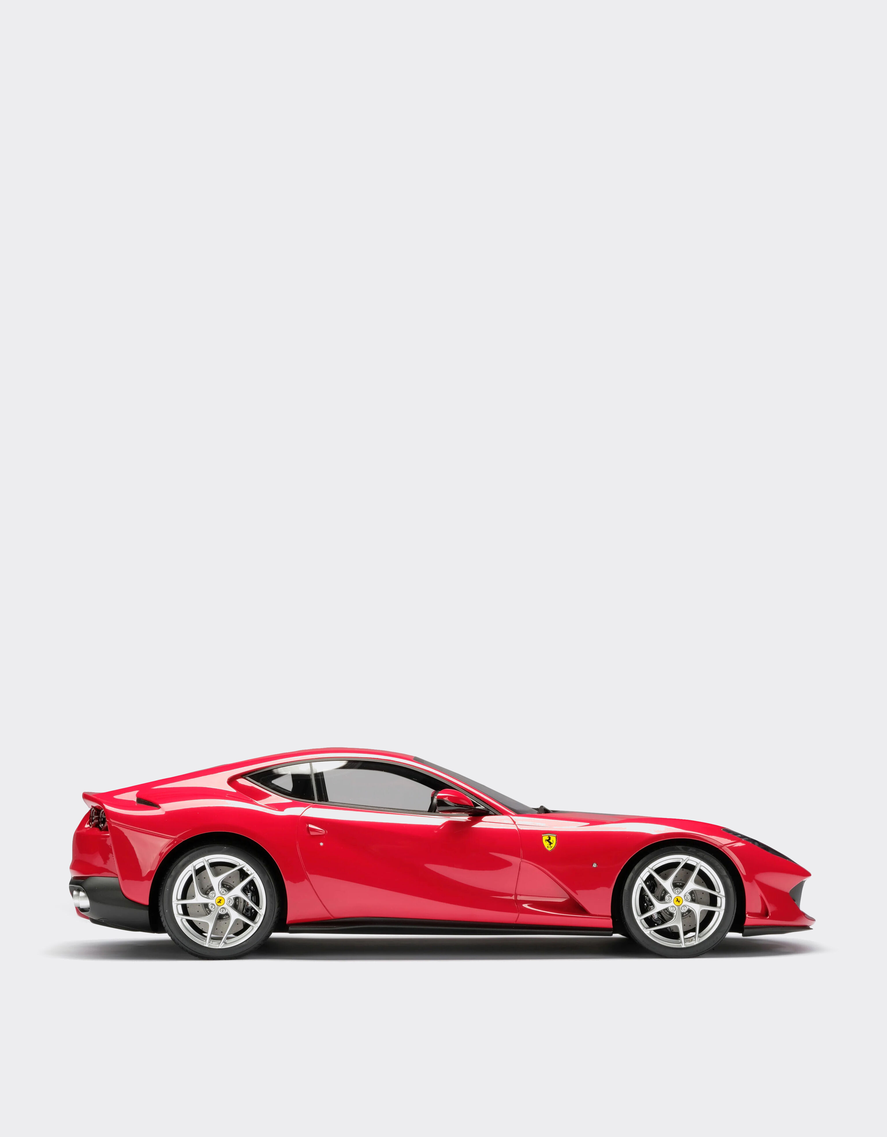 Ferrari Modelo Ferrari 812 Modelo Superfast a escala 1:12 Rojo F0071f