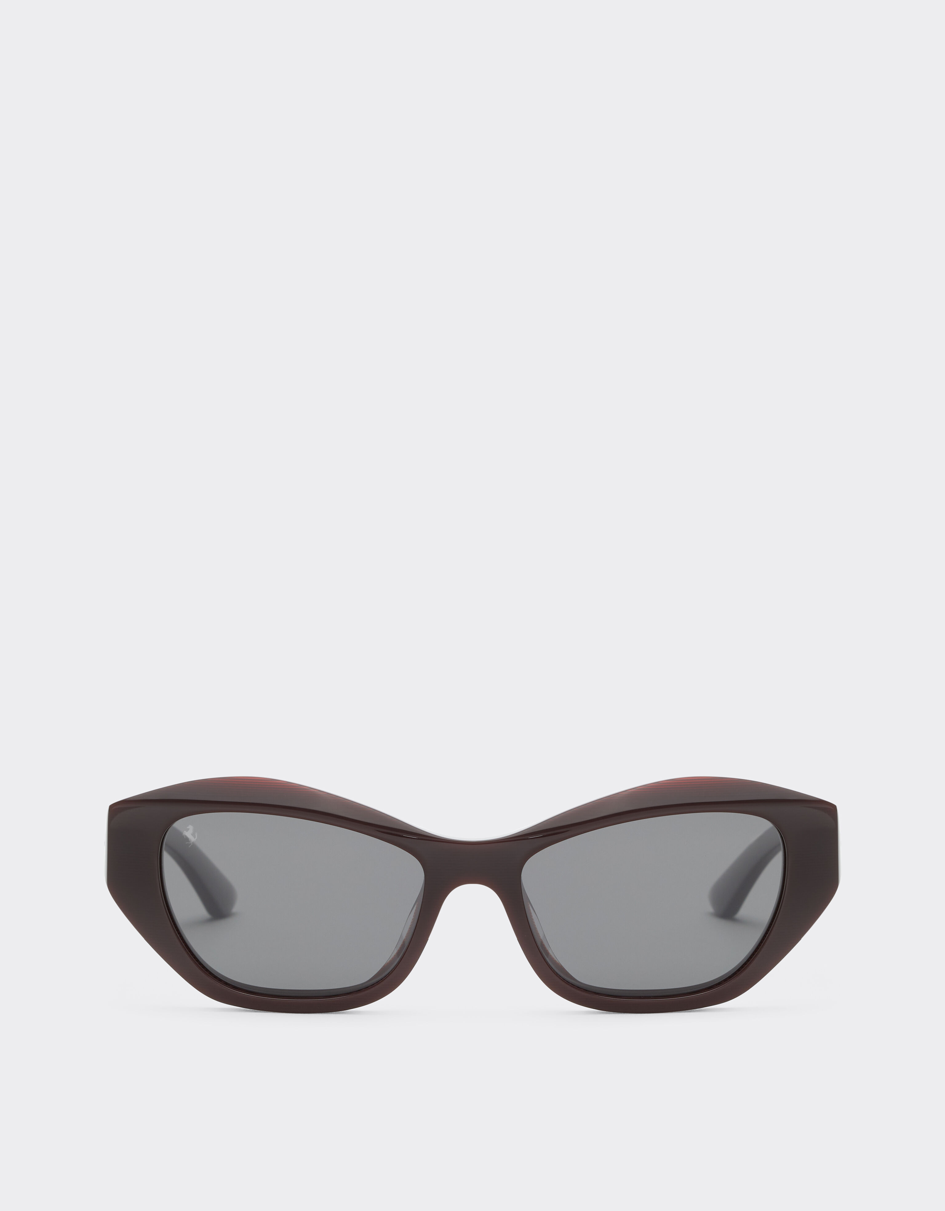 Lunettes de soleil Ferrari en acétate rouge strié avec verres noirs polarisés Ferrari Lunettes de soleil Ferrari en acétate rouge strié avec verres noirs polarisés Rosso Scuro LA0L4f