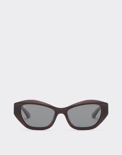 Lunettes de soleil Ferrari en acétate rouge strié avec verres noirs polarisés Ferrari Lunettes de soleil Ferrari en acétate rouge strié avec verres noirs polarisés Rosso Scuro LA0L4f