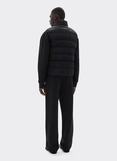  Gesteppte Nylonweste mit Ferrari-Wappen Nero SWMVT0001WNY0003f