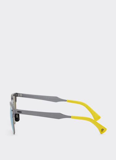 Ferrari Ray-Ban pour Scuderia Ferrari RB3807M en métal gris avec des verres gris miroir bleu polarisés Ingrid F1514f