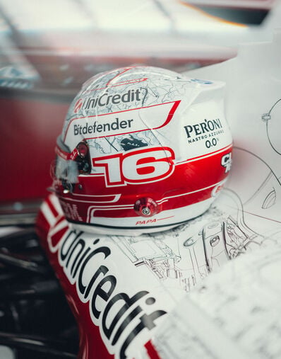 Ferrari Charles Leclerc 1:1 Special Edition Helmet for the 2026 Austin Grand Prix Multicolor LO0R3059EXT0001f
