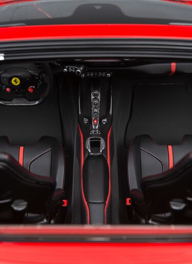 Ferrari 法拉利 812 GTS 1:8 模型车 红色 F0077f