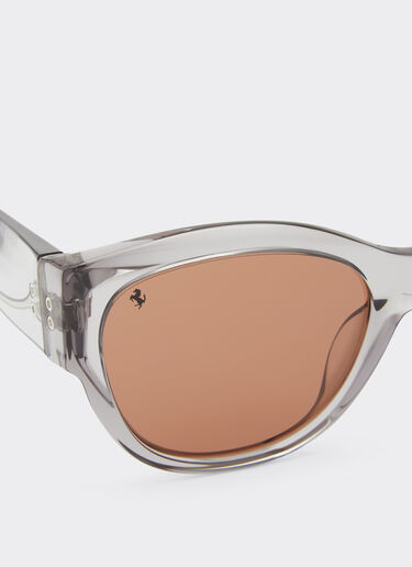 Ferrari Gafas de sol Ferrari de acetato gris transparente con lentes marrones Ingrid F1274f