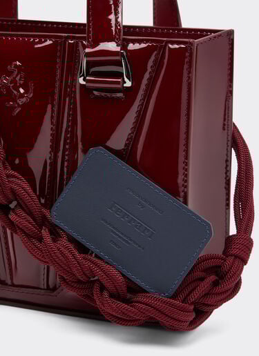 GT mini bolso tote Reacondicionado por Ferrari en charol con scooby Ferrari GT mini bolso tote Reacondicionado por Ferrari en charol con scooby Burdeos 49876f