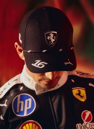 Leclerc Replica Ferrari baseball cap for the 2026 Singapore Grand Prix Ferrari Leclerc Replica Ferrari baseball cap for the 2026 Singapore Grand Prix Black LA0CP1138EXT0001f
