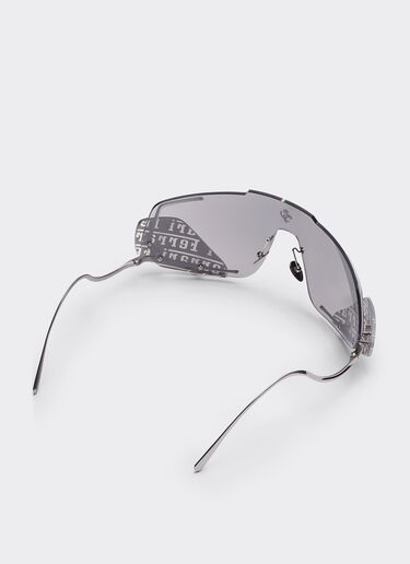 Occhiali da sole Ferrari con lenti specchiate argento Ferrari Occhiali da sole Ferrari con lenti specchiate argento Silver F0404f
