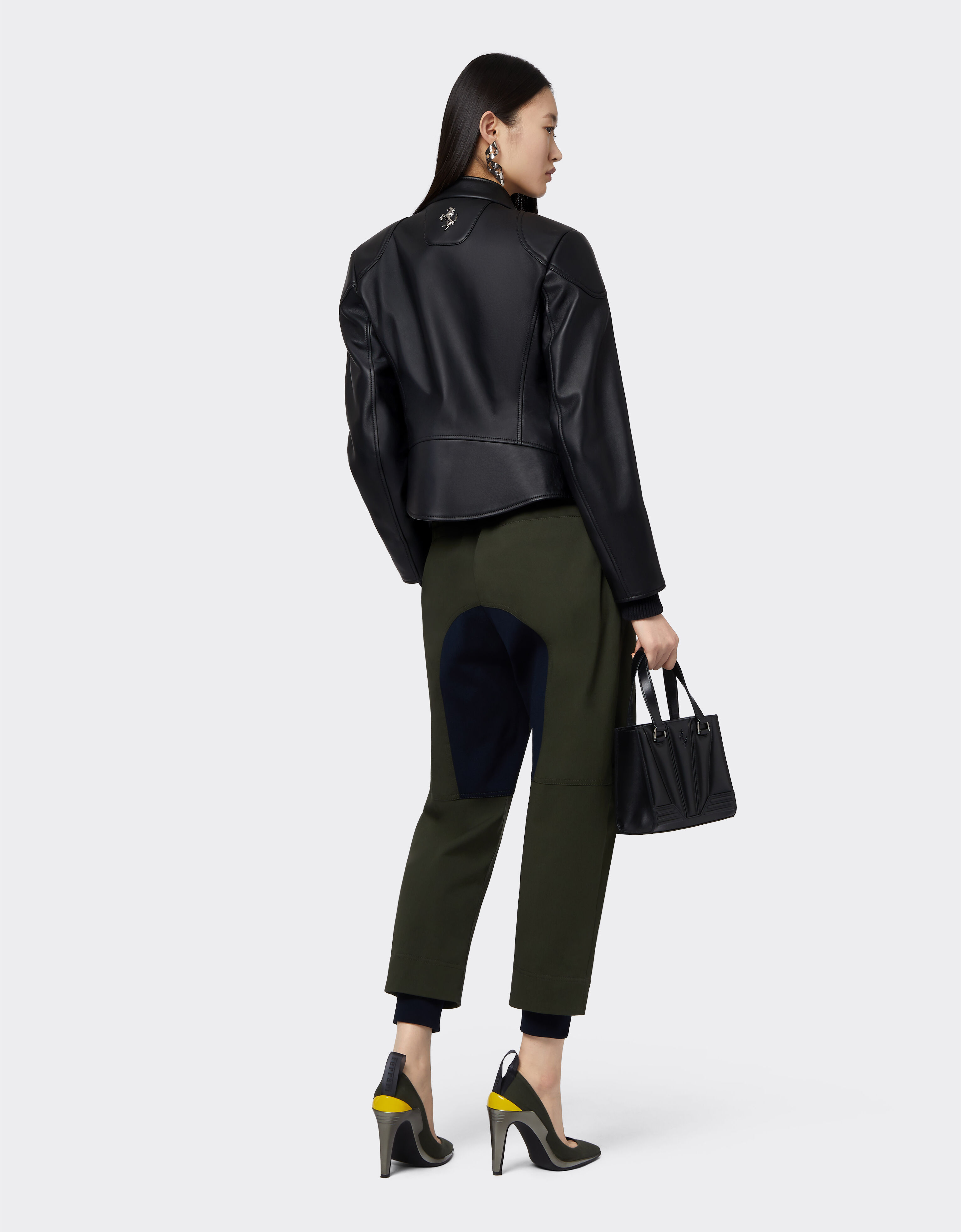 Giacca in pelle con spalle imbottite in Nero da Donna Ferrari